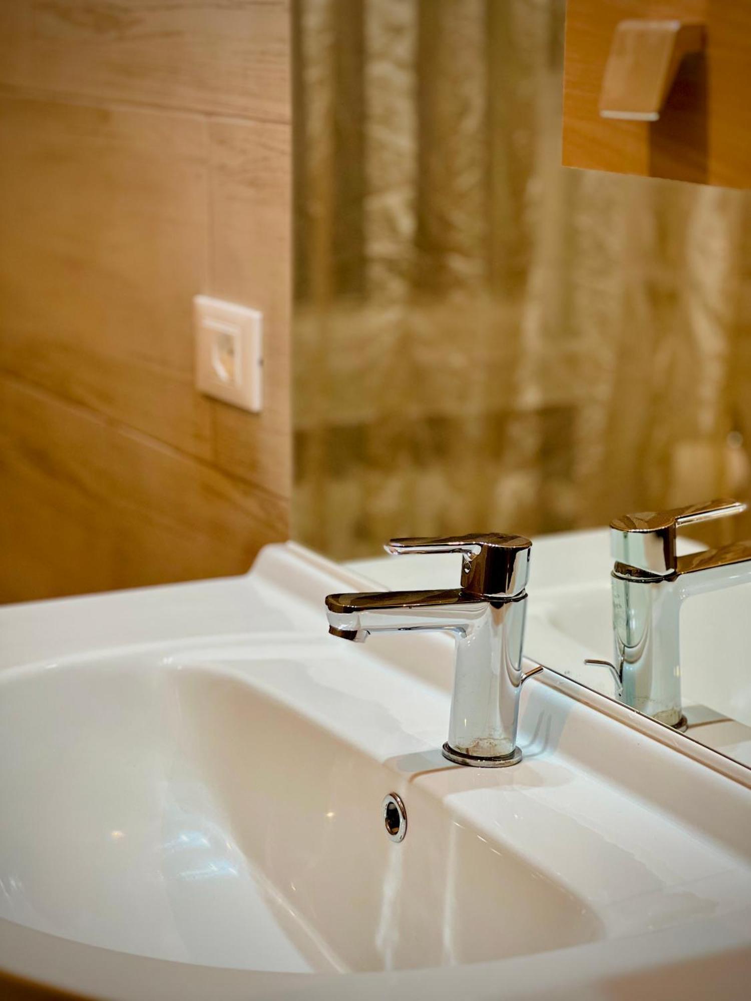 Venice Vip Guest House Mestre Bagian luar foto